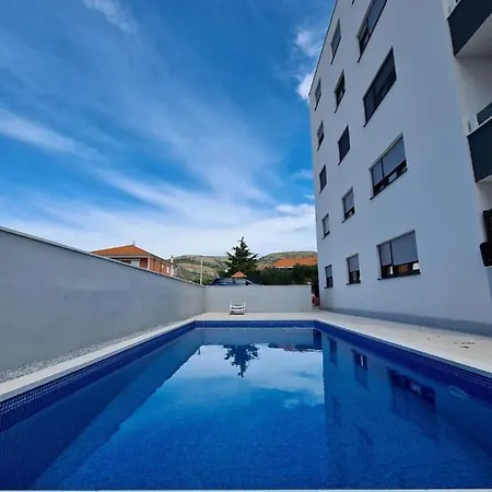 Apartments Angelus Trogir Exterior photo