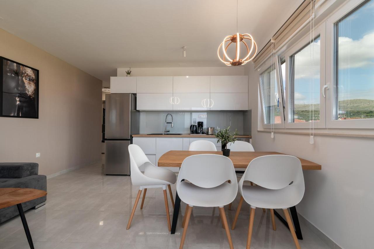 Angelus Apartment *